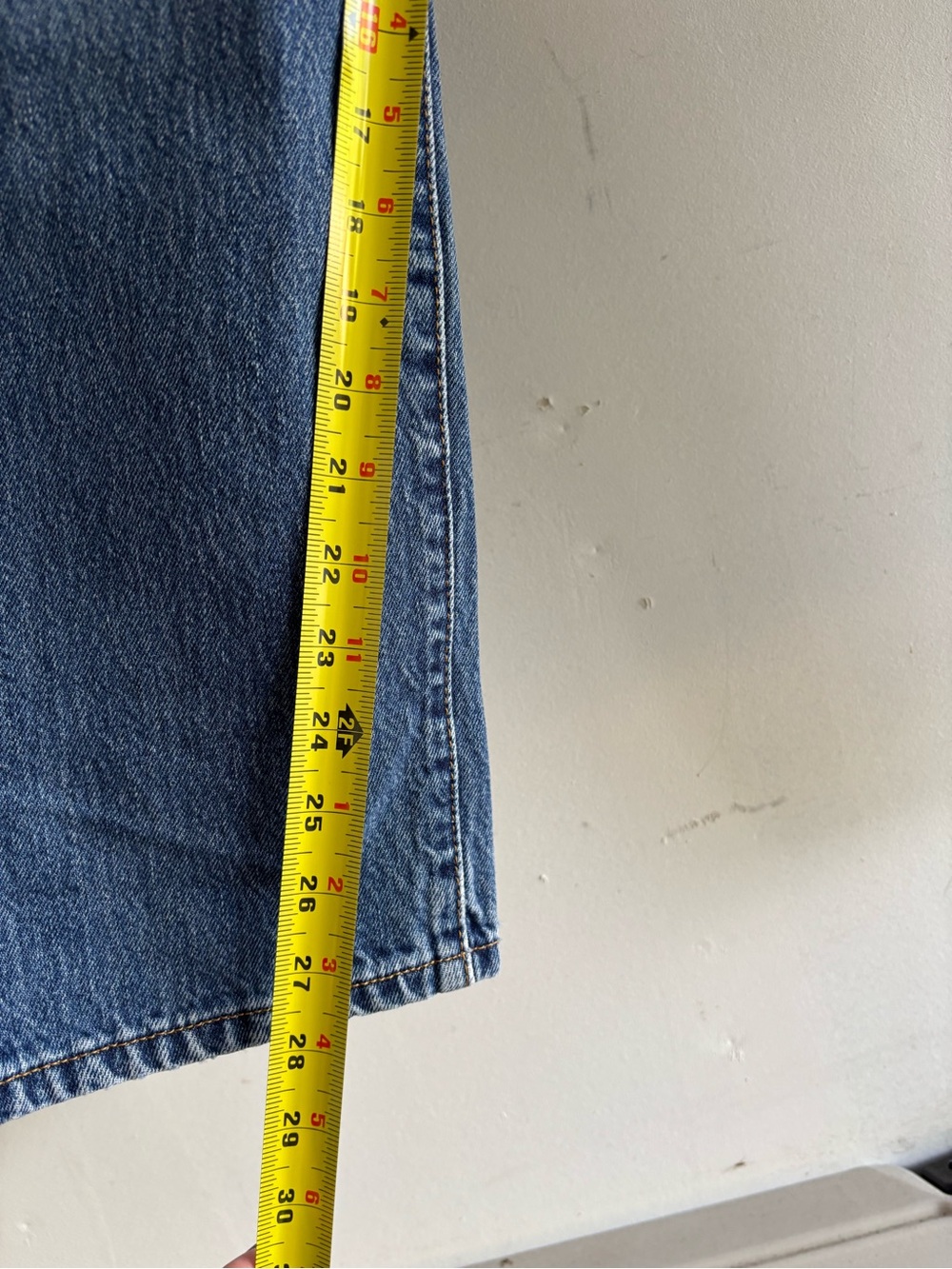 Levi’s 501, Button Fly, Distressed Denim Jeans, Size 33 x 30 - Picture 5 of 8